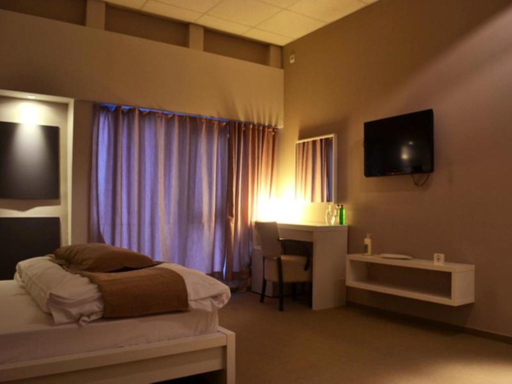 Guesthouse City Central International Skopje Ngoại thất bức ảnh
